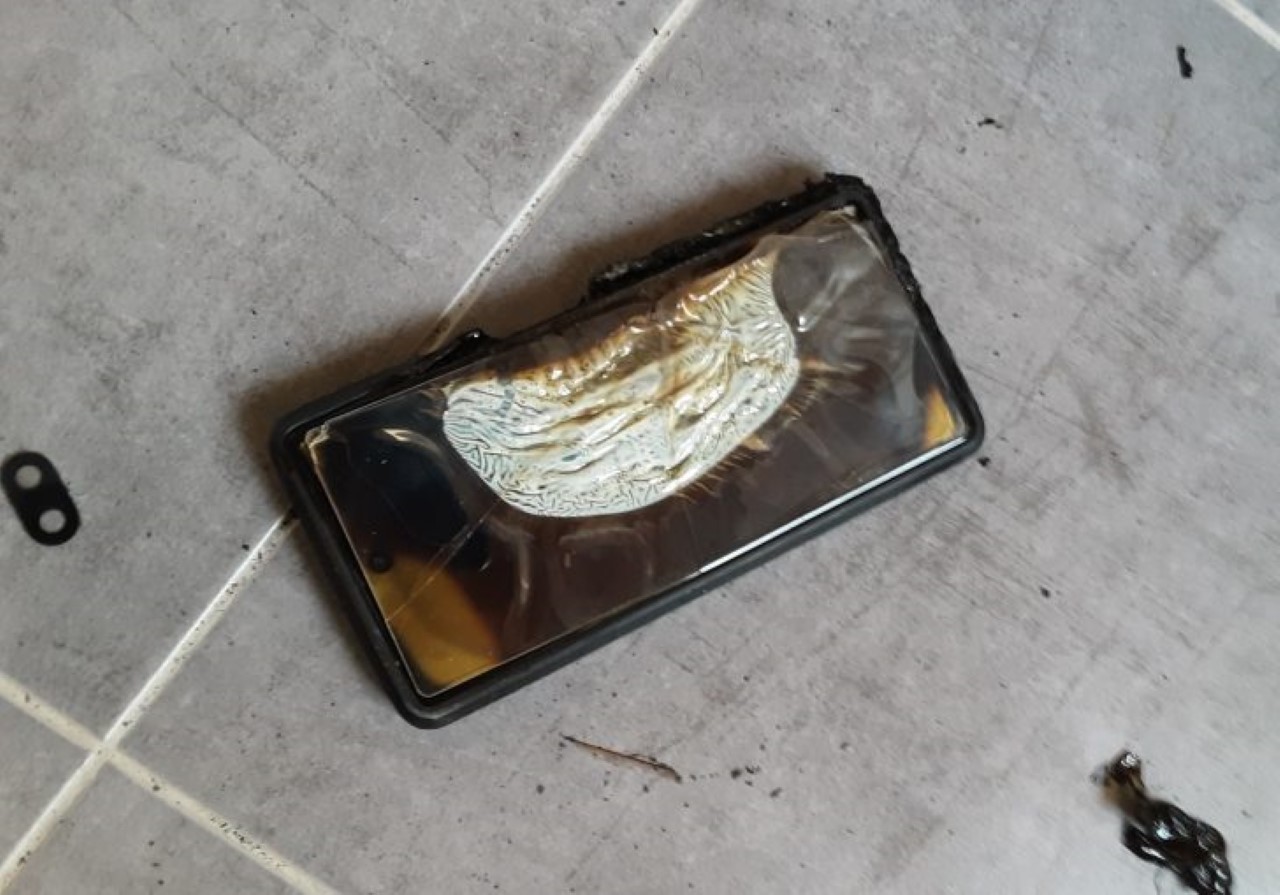 Google Pixel 6a phát nổ