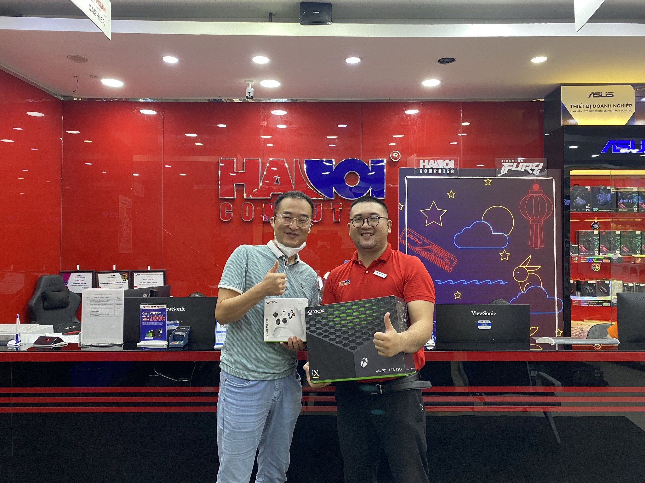 HACOM phân phối chính hãng máy chơi game Microsoft Xbox