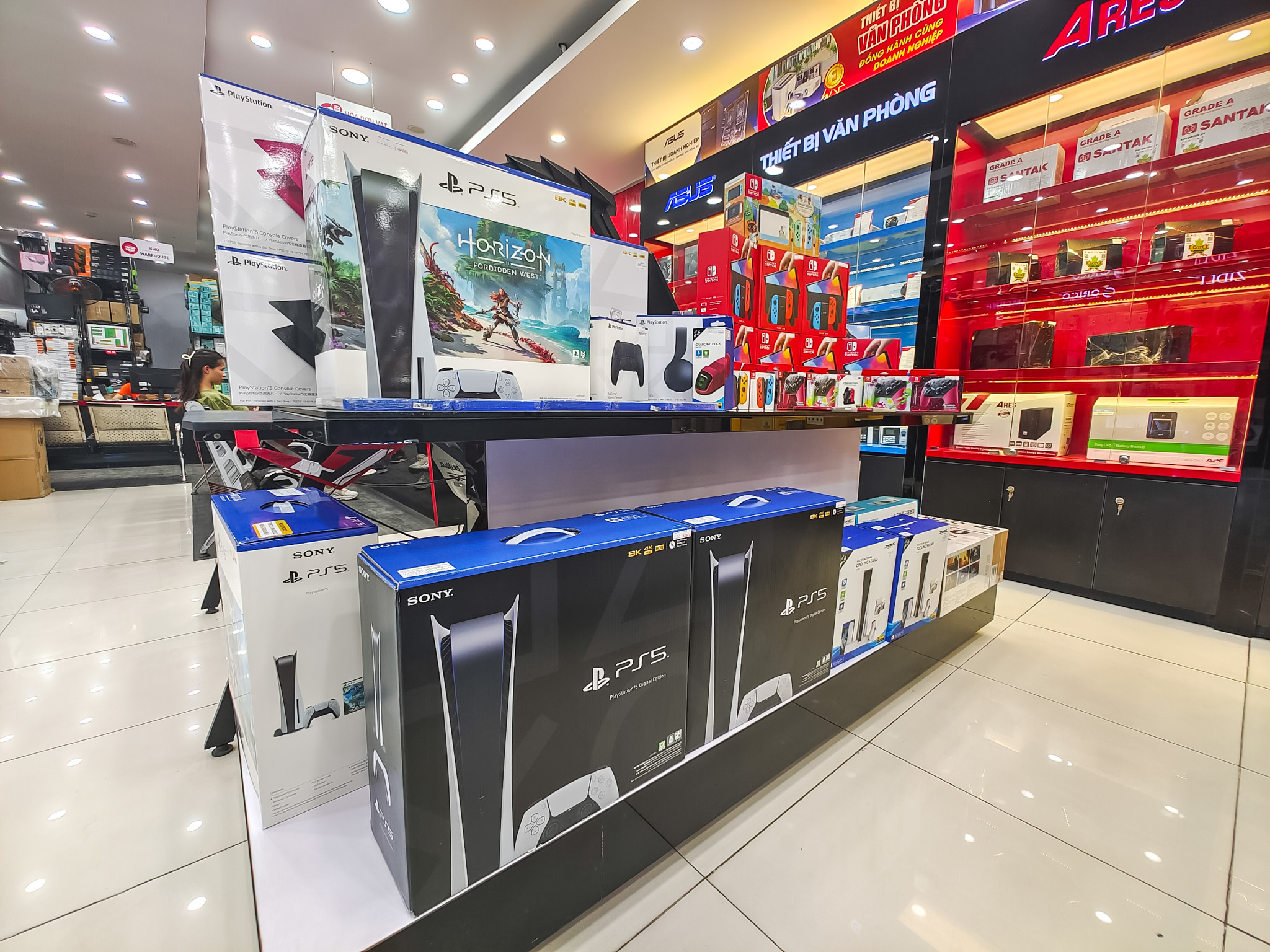 máy chơi game PS5 tại HACOm