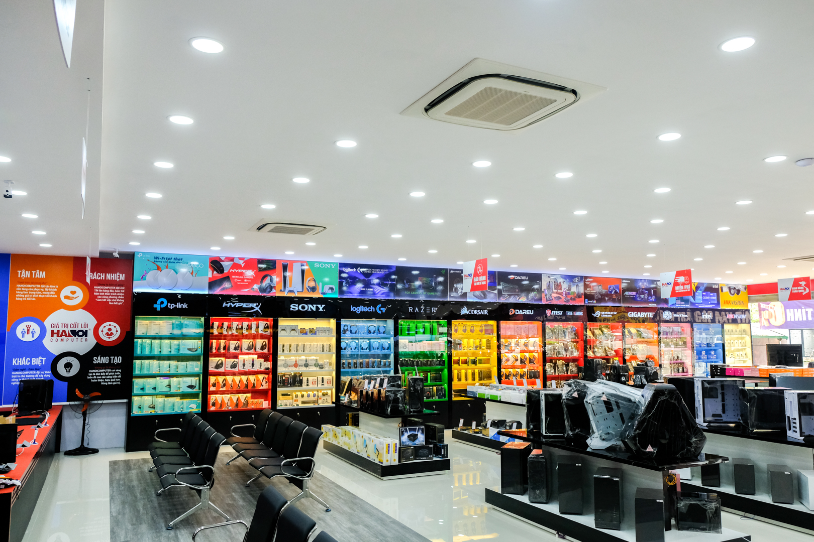 Khu vực kĩ thuật của Hanoicomputer Bắc Ninh