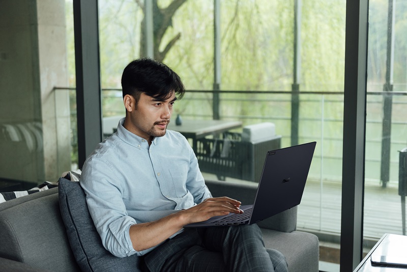 hacom-asus expert book b5 series-3