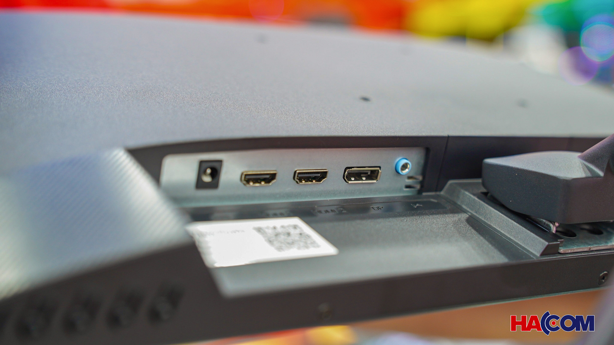 Viewsonic VX2428 kết nối tối giản