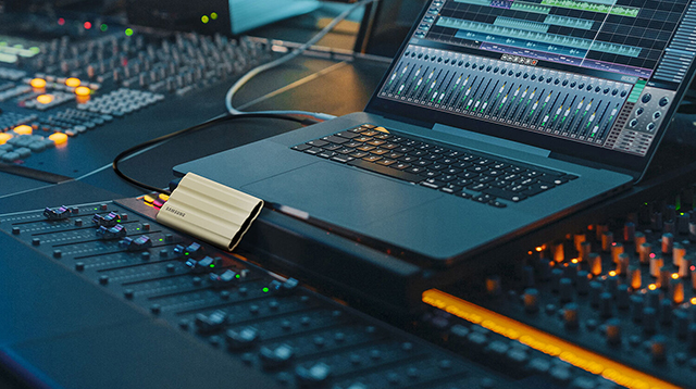  SSD Samsung T7 Shield 