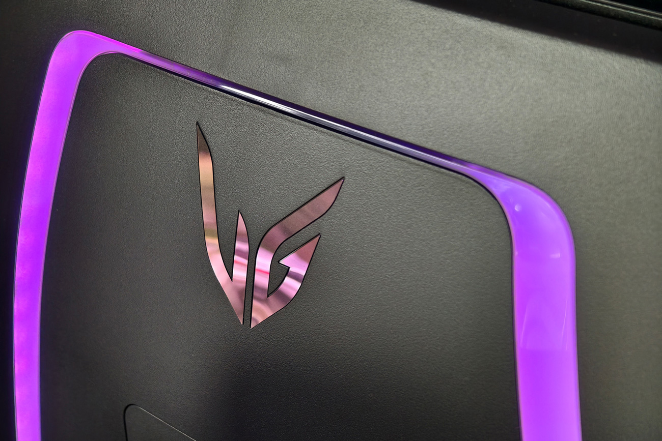 mặt sau của LG 32GS95UV