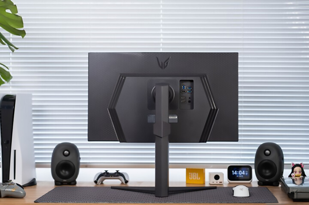 LG UltraGear 27GS85Q có thiết kế góc cạnh, đặc trưng cho game thủ