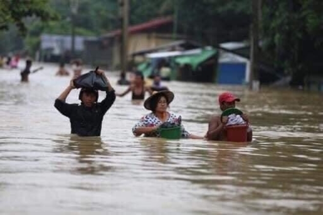Công ty HACOM tham gia từ thiện miền Trung bão lũ