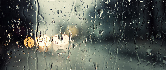 Hanoicomputer-Máy tính bị dính nước mưa không lên màn hình-3