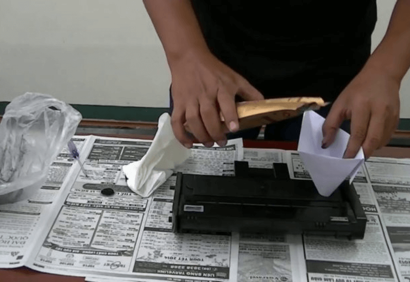 Nạp mực máy in CTY Thiết bị Sài Gòn 