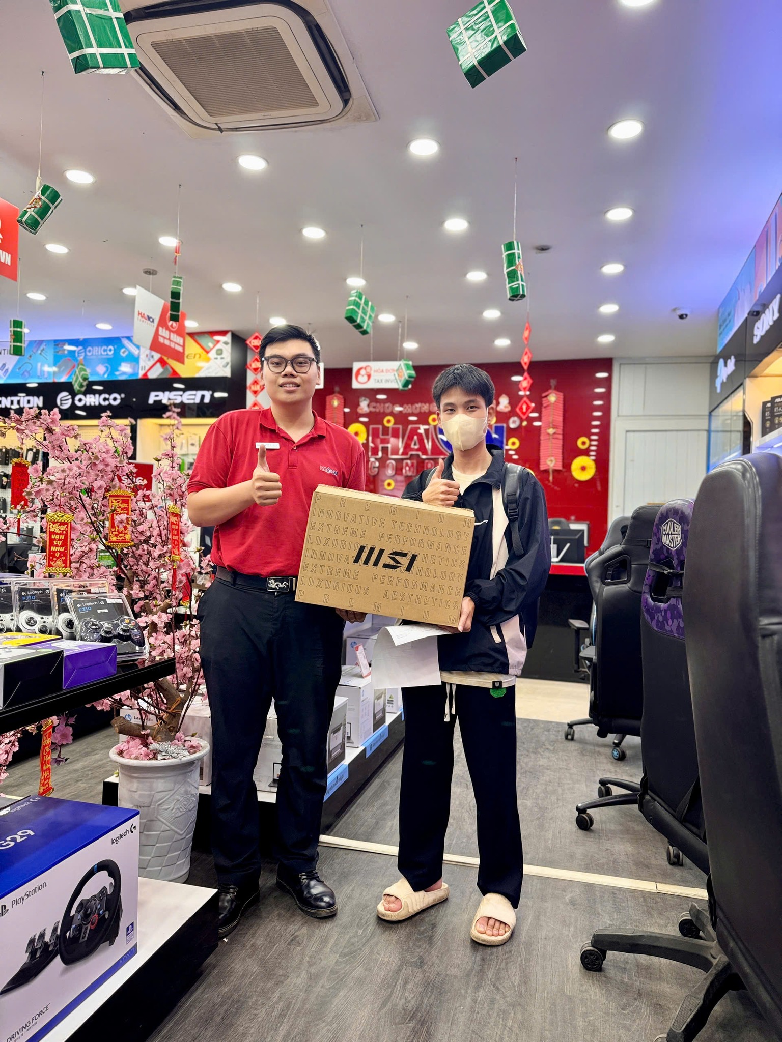 MSI Katana 15 HX B14WFK-294VN là mẫu laptop gaming hướng đến người dùng cần hiệu năng cao, màn hình đẹp và trải nghiệm đủ mạnh để cân game