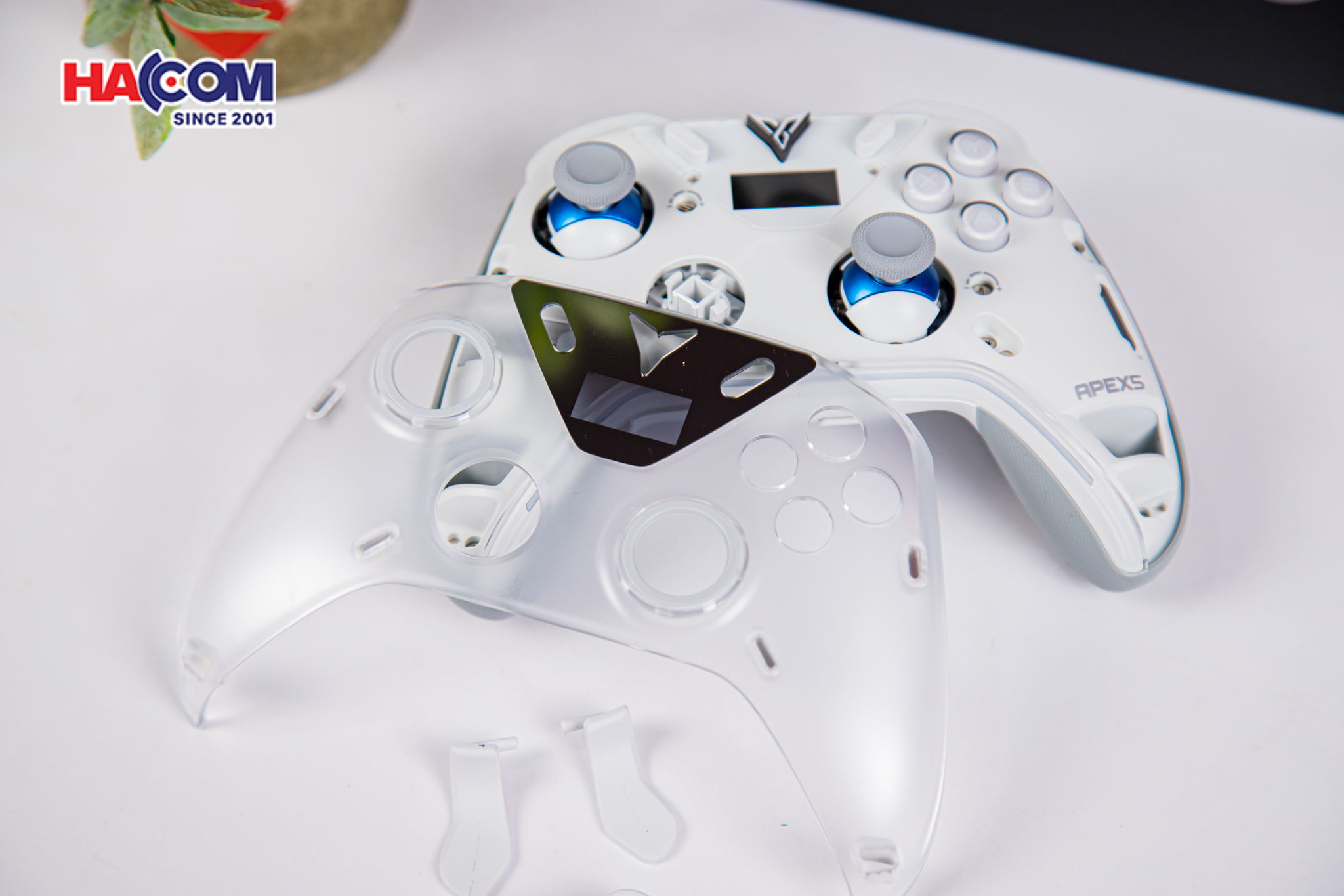 Tay cầm chơi game FLYDIGI Apex 5 13