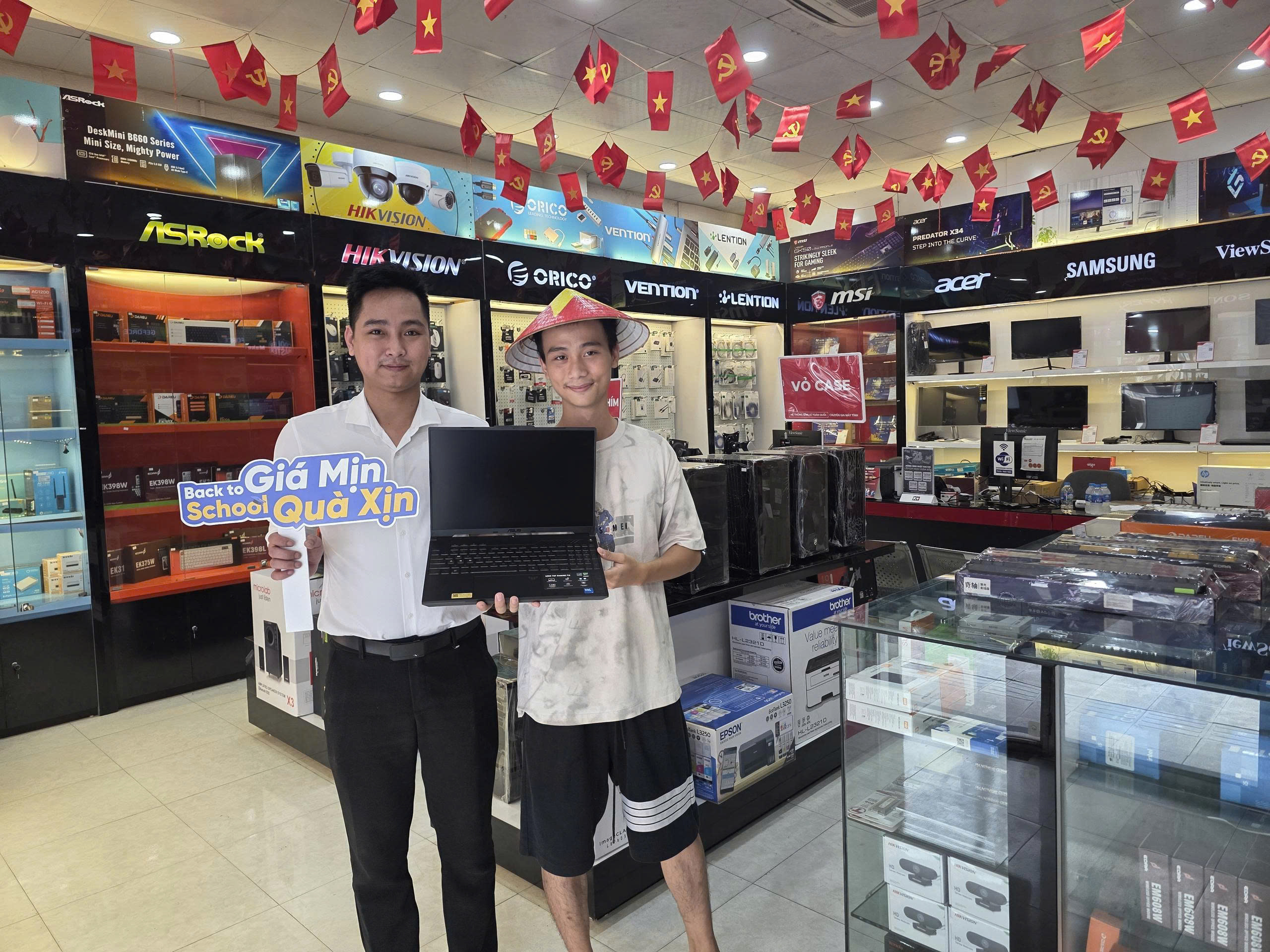 khach_hang_cdn/web/z7023956555143_a00b73648ea4d51886b722faa7dc11b4.jpg 5