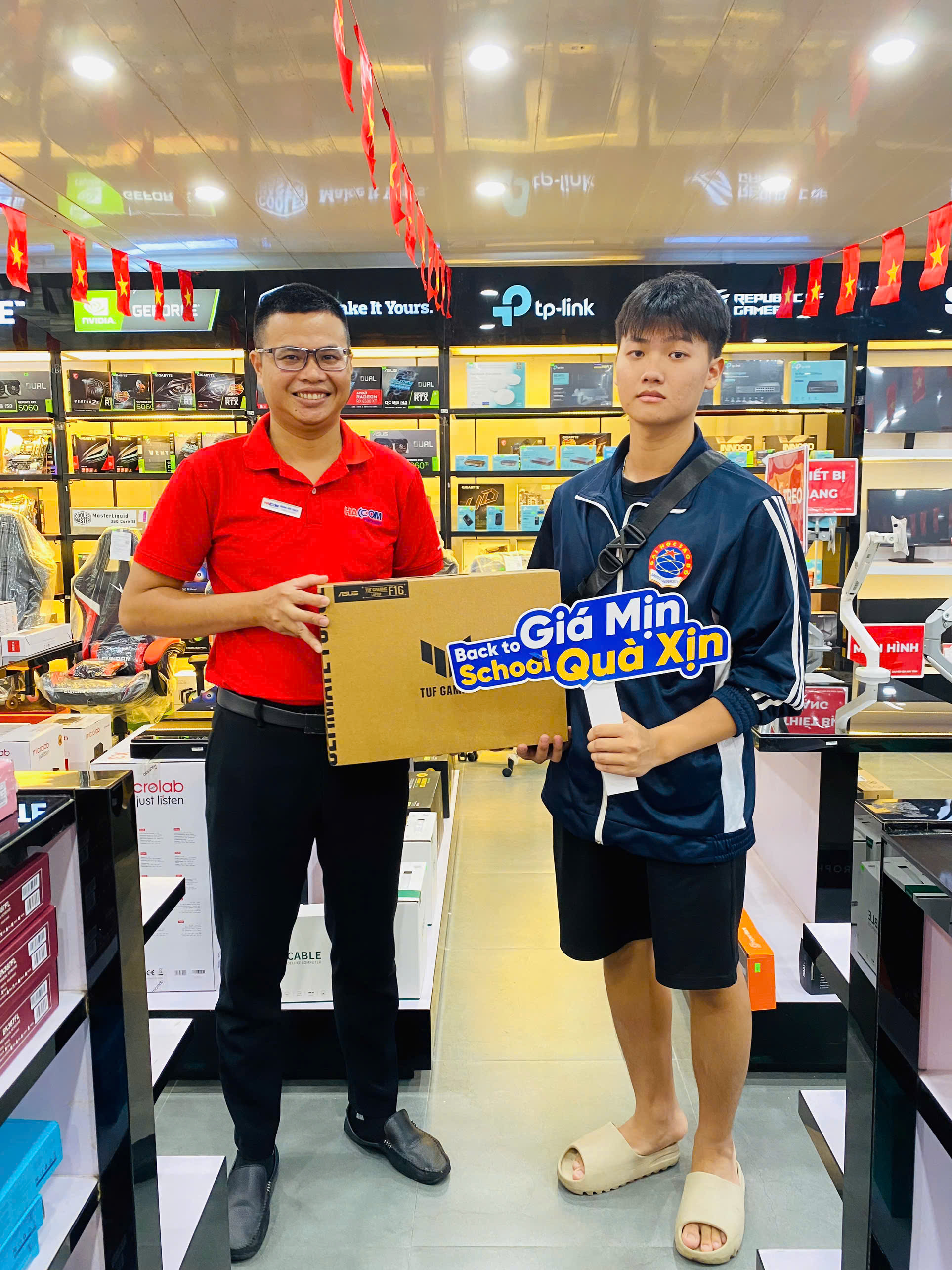 khach_hang_cdn/web/z7030968529291_1be1599fb6d50e647a897626c7d9ebf5.jpg 6