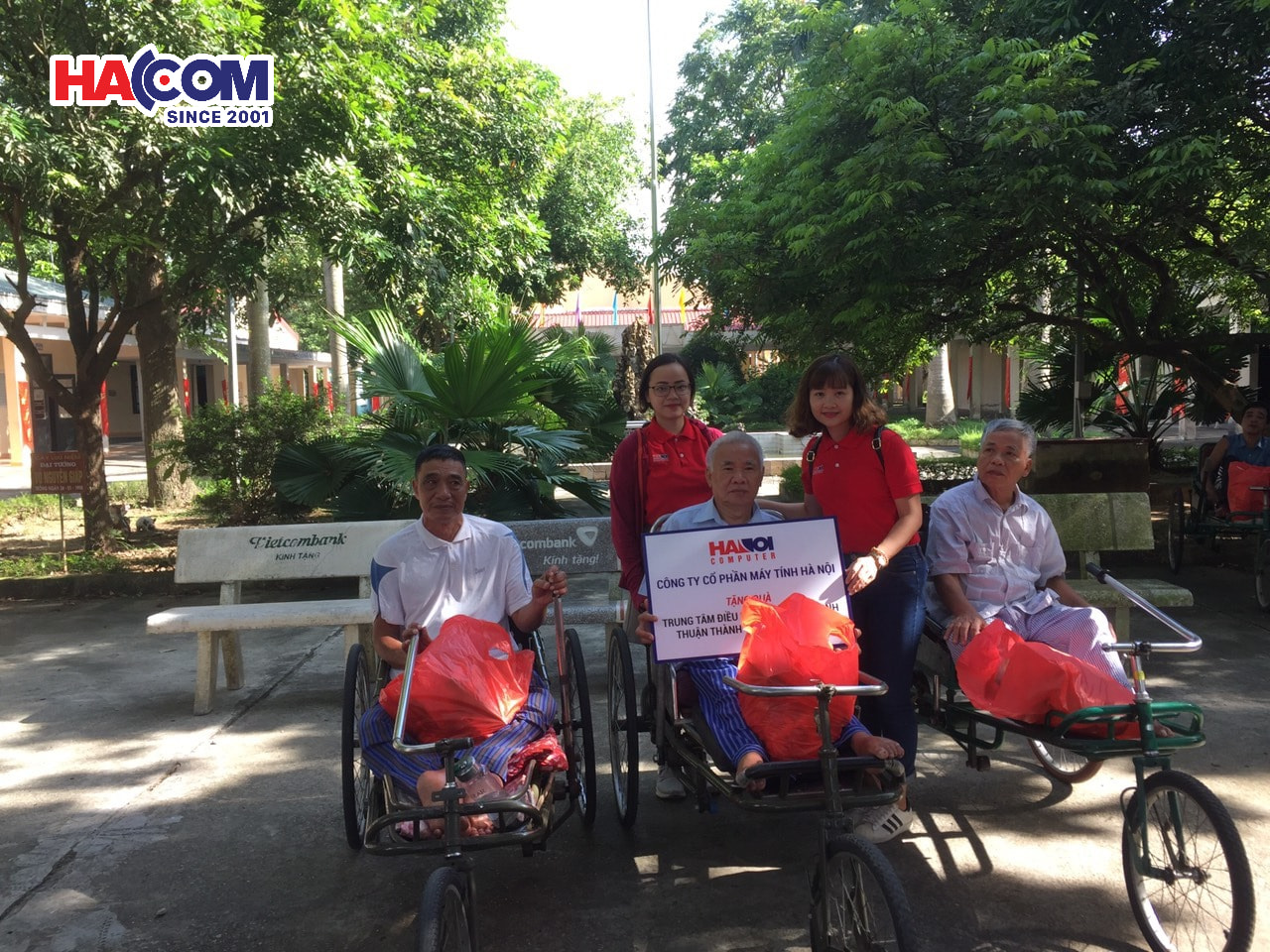 Công đoàn HACOM từ thiện ngày Thương binh Liệt sĩ - Ảnh 6