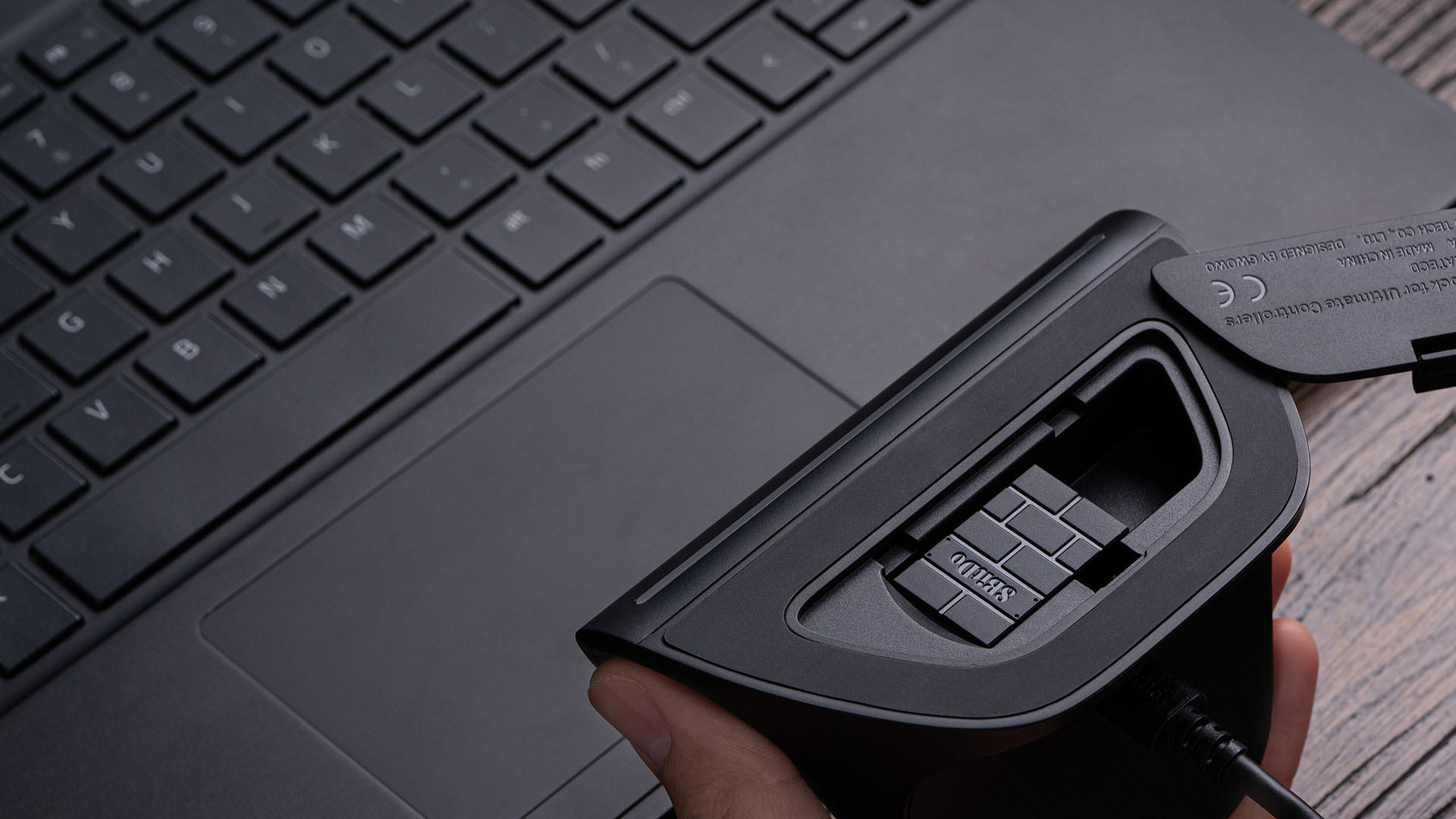 Tay cầm chơi game 8BitDo Ultimate 3-mode Controller for Xbox - Jade 8